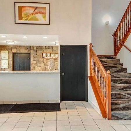 Rodeway Inn Red Oak Екстер'єр фото