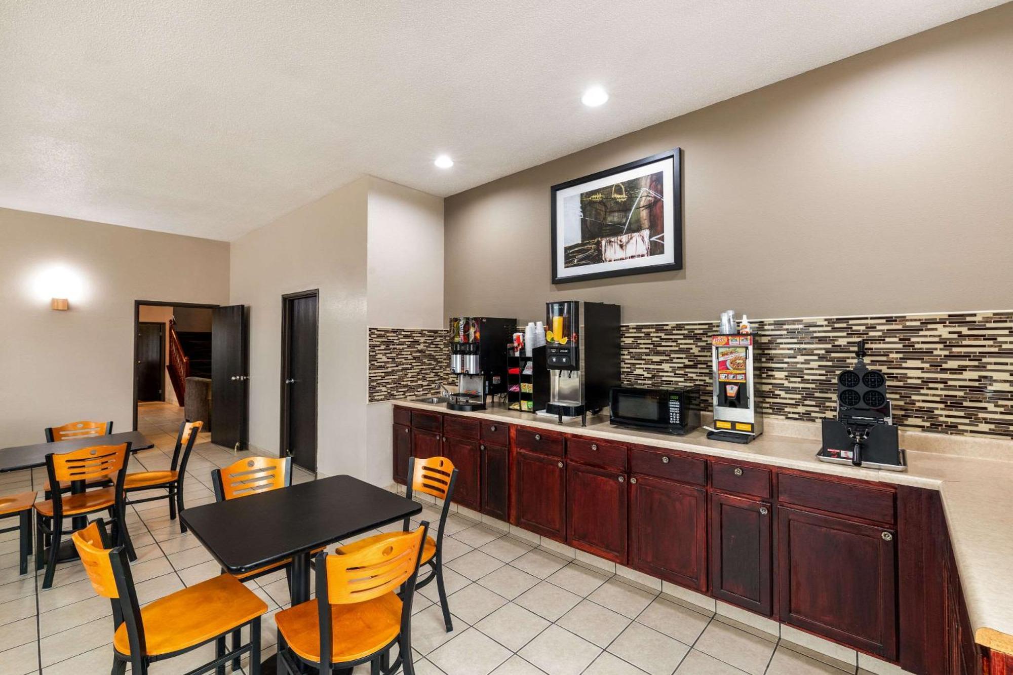 Rodeway Inn Red Oak Екстер'єр фото
