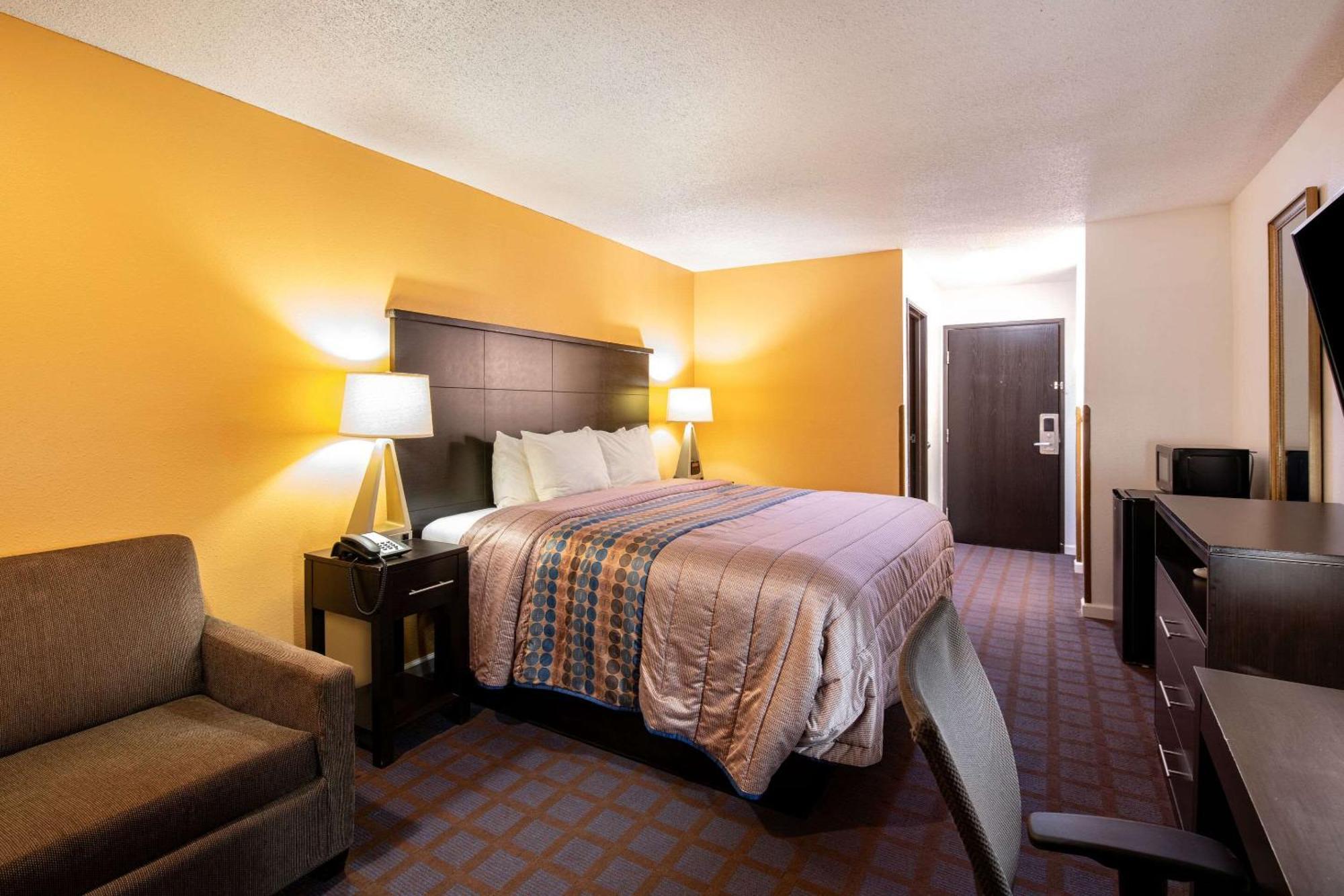 Rodeway Inn Red Oak Екстер'єр фото