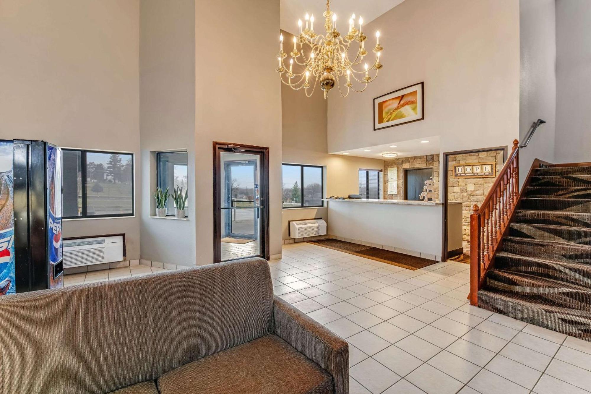 Rodeway Inn Red Oak Екстер'єр фото