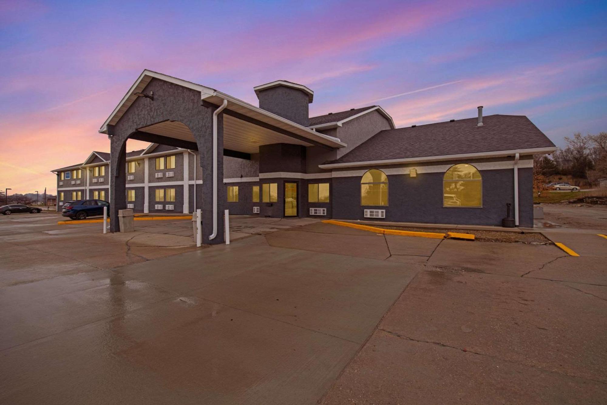 Rodeway Inn Red Oak Екстер'єр фото