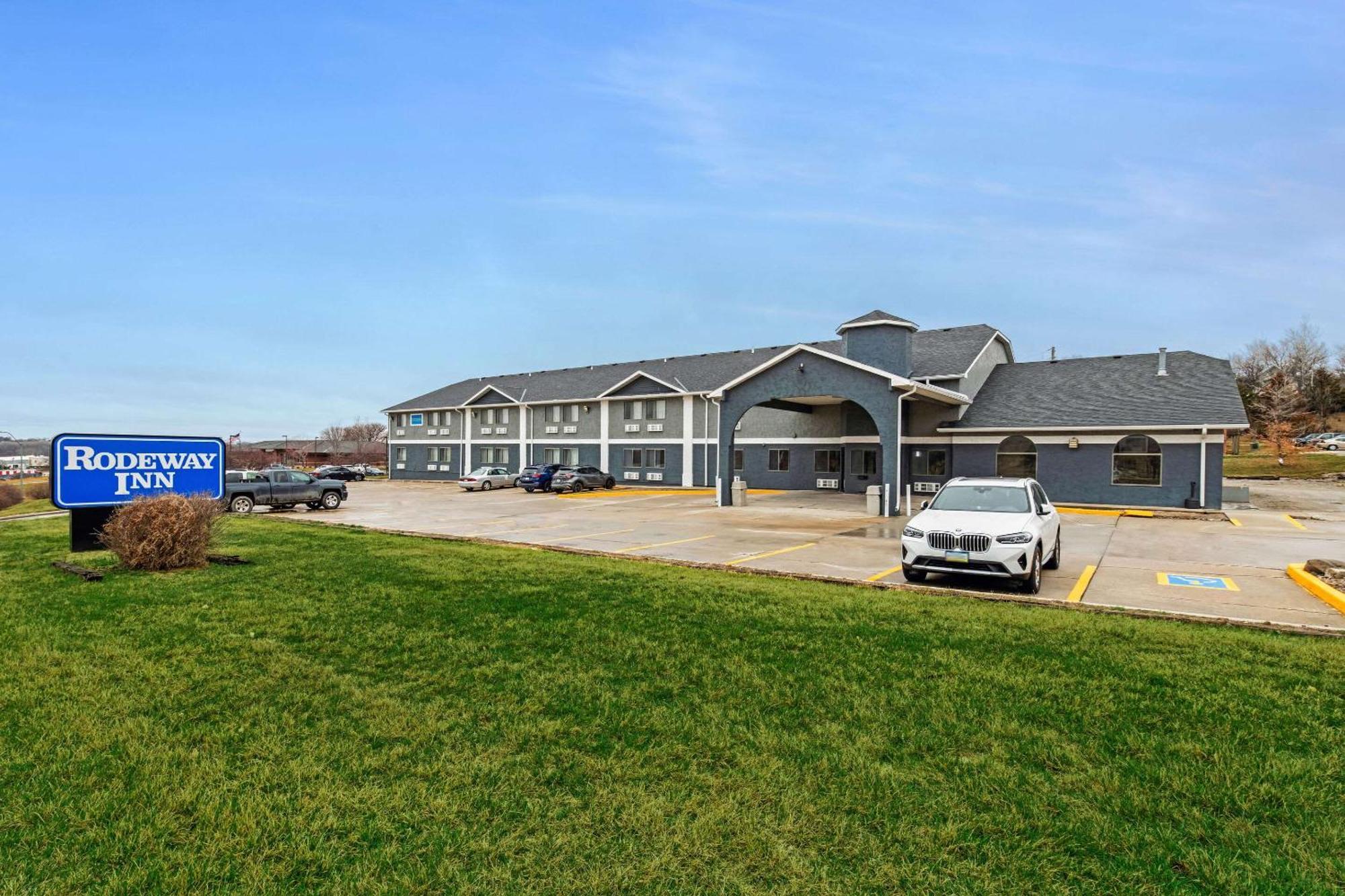 Rodeway Inn Red Oak Екстер'єр фото