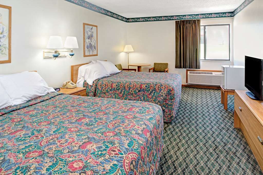 Rodeway Inn Red Oak Номер фото