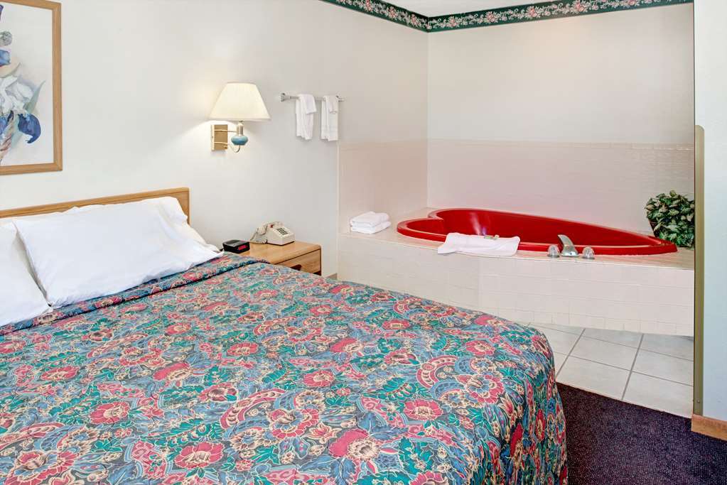 Rodeway Inn Red Oak Номер фото