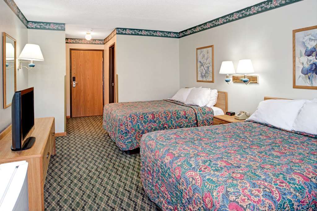 Rodeway Inn Red Oak Номер фото